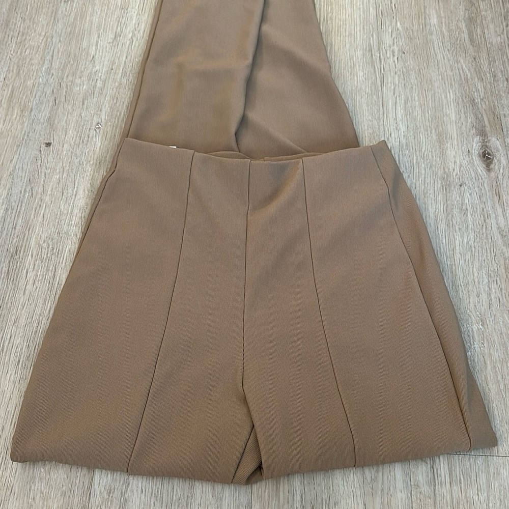 Brand New Zara Hi Rise Legging Size M